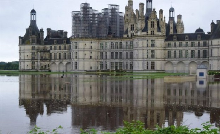 Europe floods: Six dead amid fears of fresh heavy rainfall